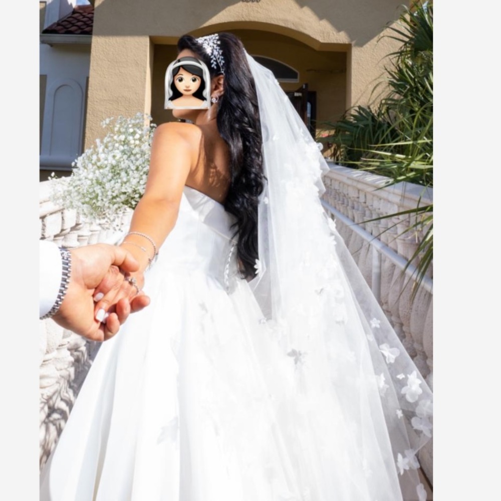 Bridal gown